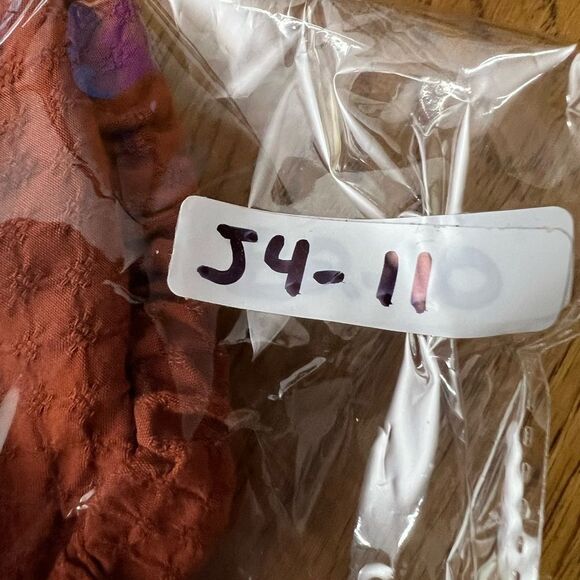 Universal Thread top women’s size extra small - Picture 4 of 4